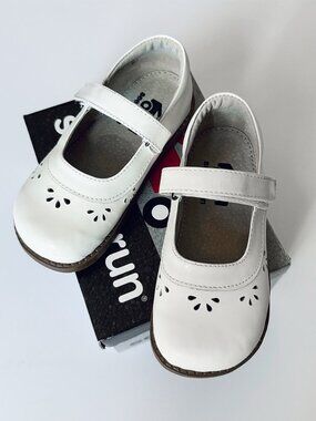 NIB Toddler See Kai Run Mary Jane Mercer White Patent Leather Shoes size 9